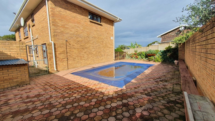 3 Bedroom Property for Sale in Dana Bay Western Cape
